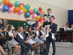 В Советском районе прозвучали "Последние звонки" В Советском районе прозвучали "Последние звонки"